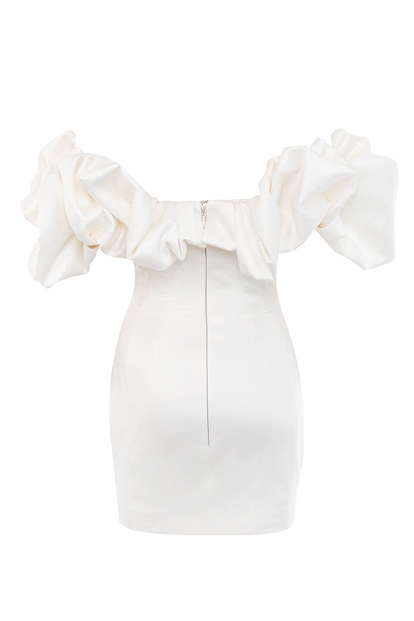 Robe bustier en satin à volants