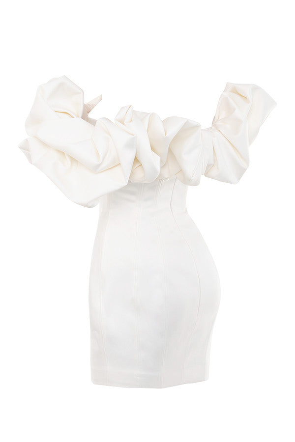 Robe bustier en satin à volants