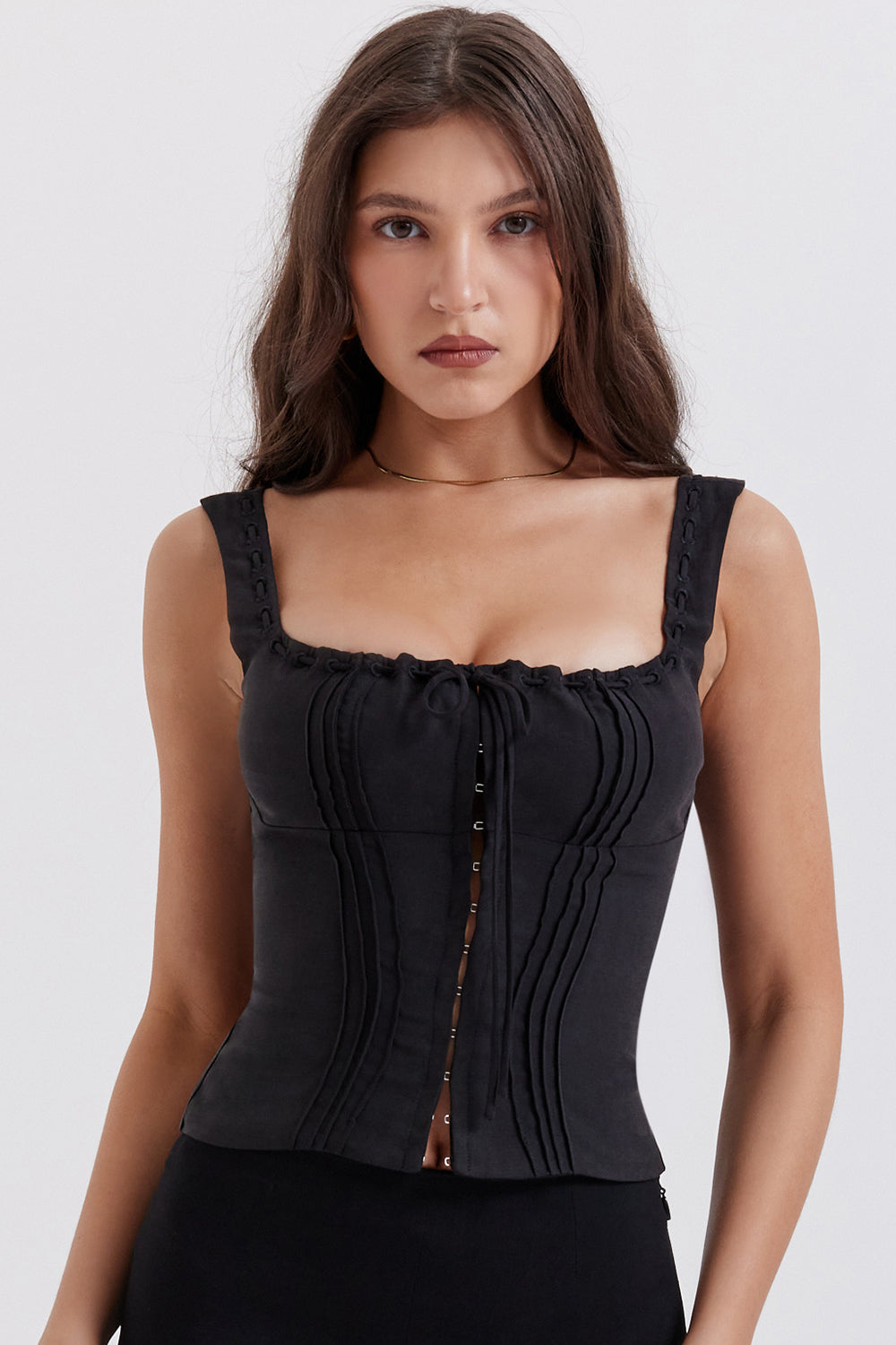 Haut noir texturé