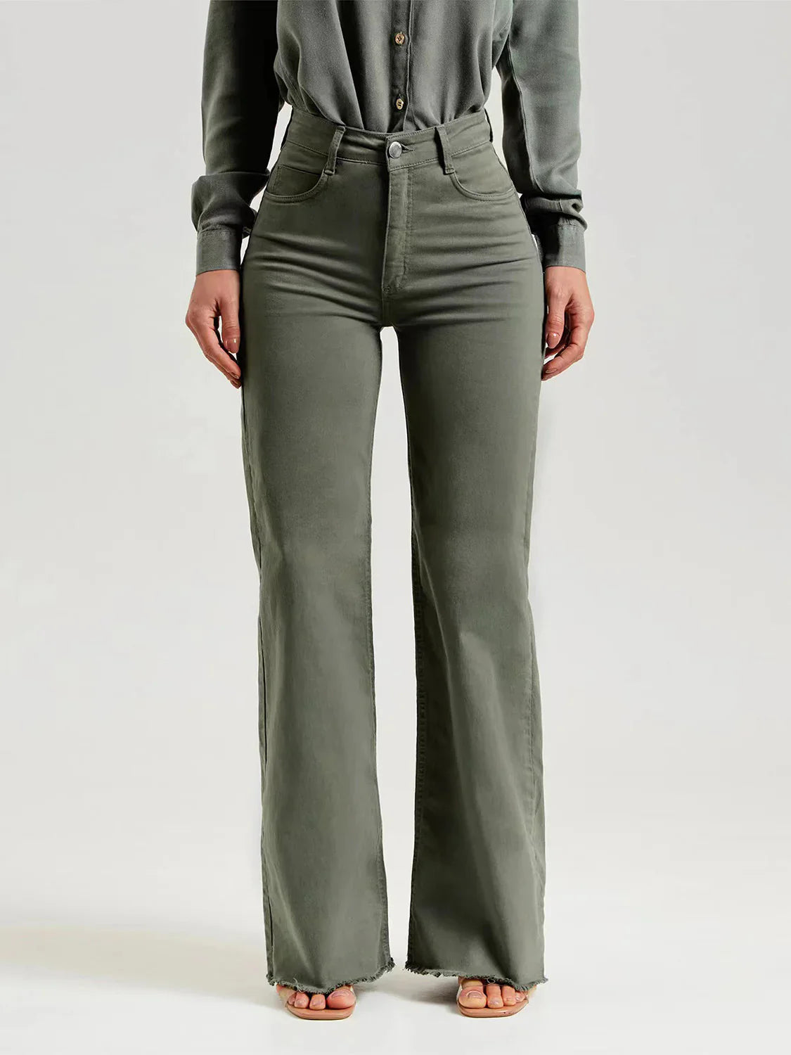 Pantalon évasé effiloché