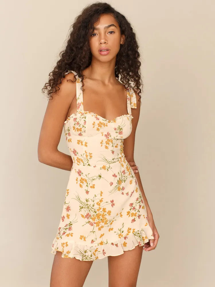 Robe courte fleurie à décolleté en cœur en beige