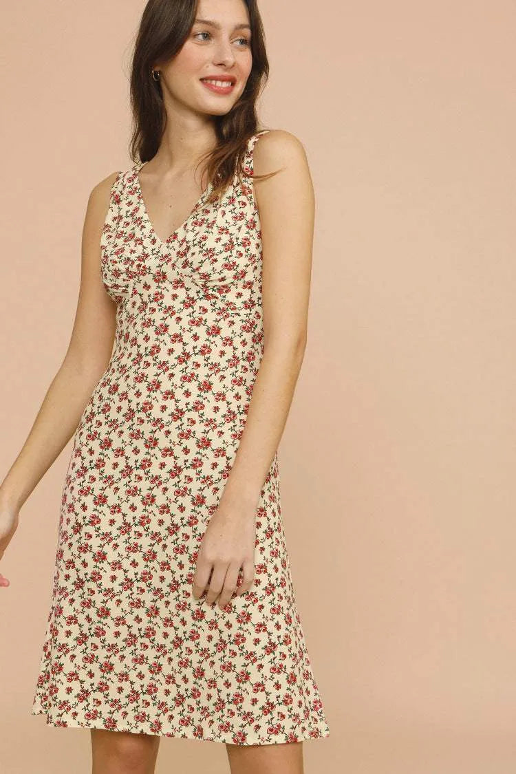 Robe mi-longue fleurie sans manches à col en V