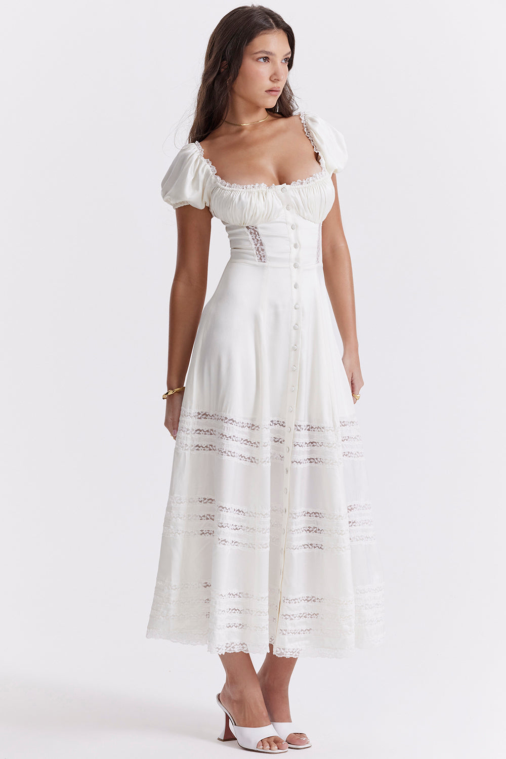 Robe de couleur ivoire en soie véritable avec manches bouffantes