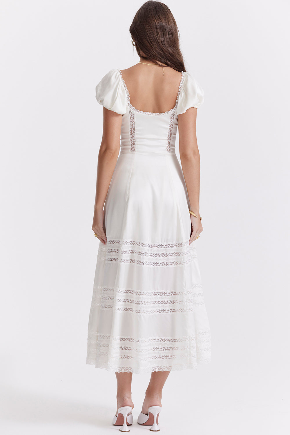 Robe de couleur ivoire en soie véritable avec manches bouffantes