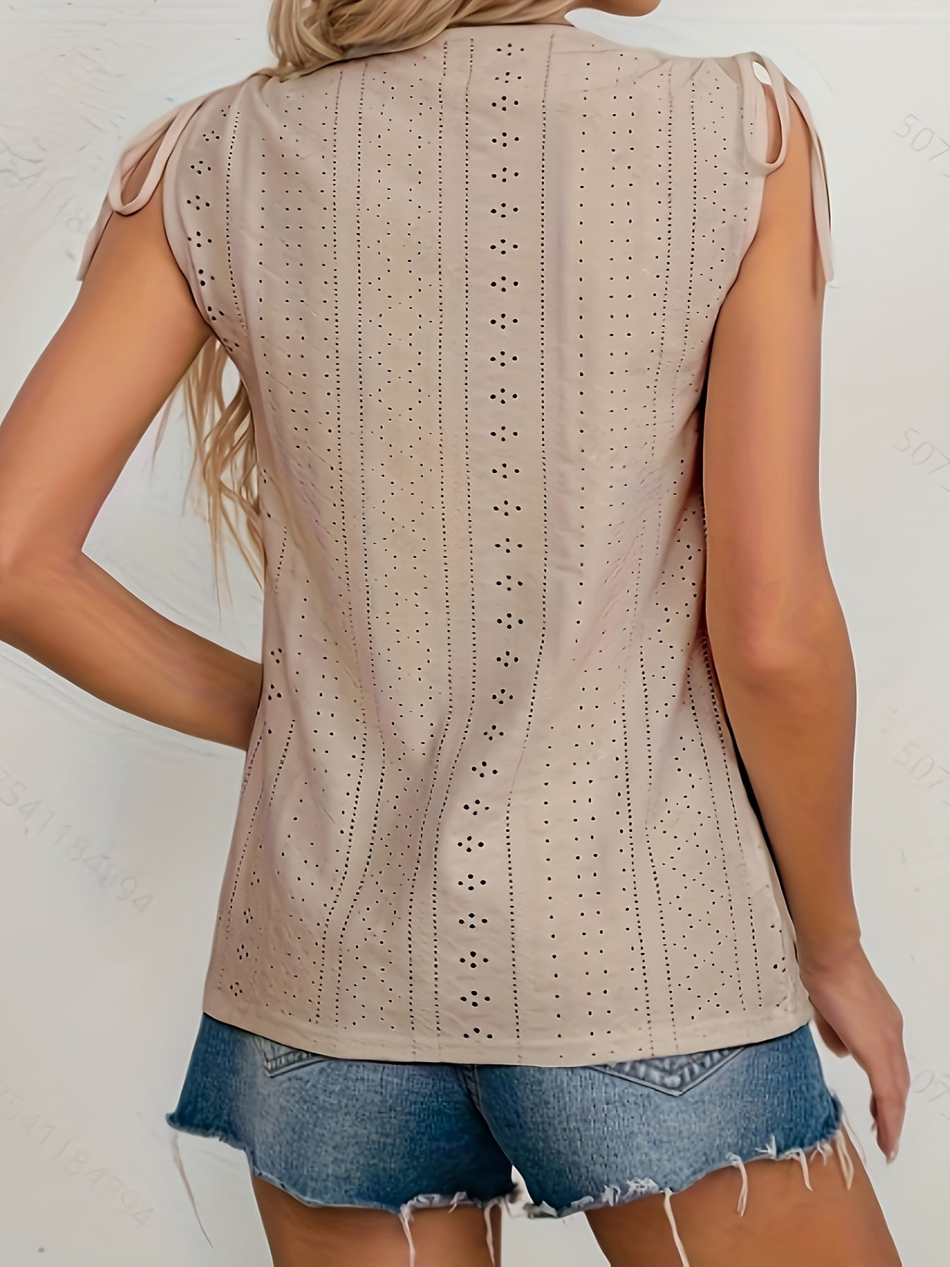 Blouse à manches courtes et yeux