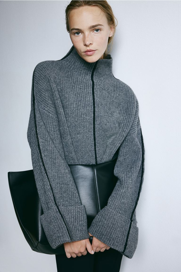 Grand pull en laine en silhouette