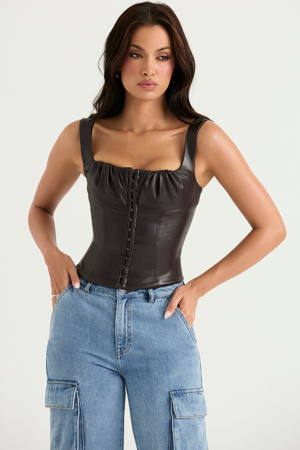 Corset en cuir vegan chocolat amer