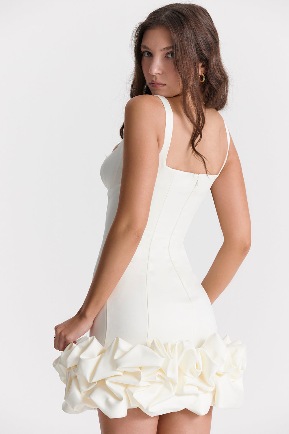 Robe avec volants dans le bas