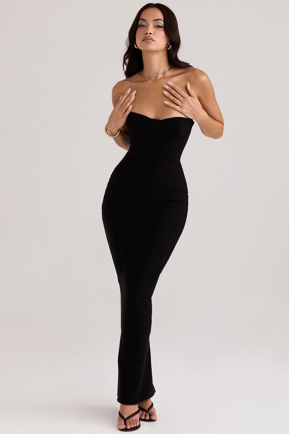 Robe longue noire bustier avec corset
