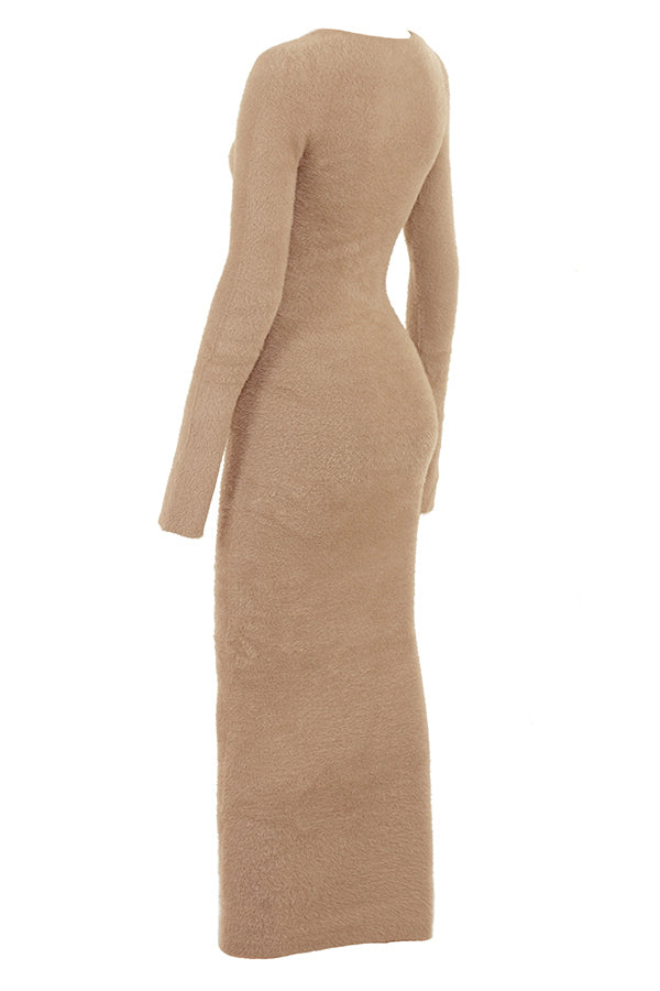 Robe longue pelucheuse couleur camel