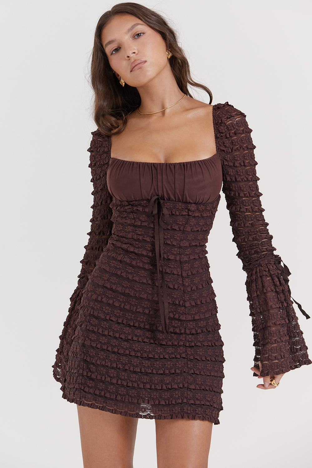 Robe en dentelle expresso