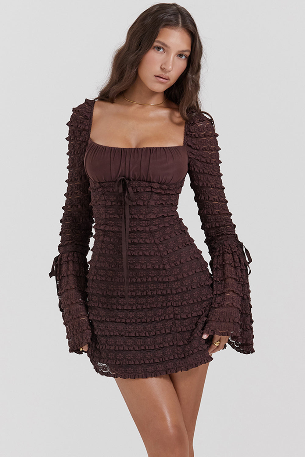 Robe en dentelle expresso