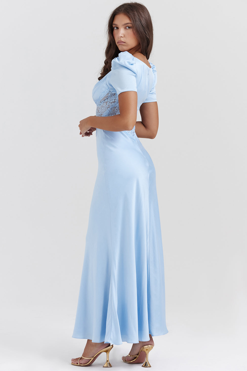 Robe en pure soie et dentelle