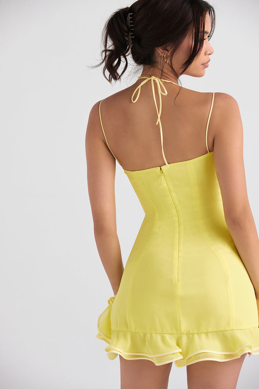 Mini-robe à volants