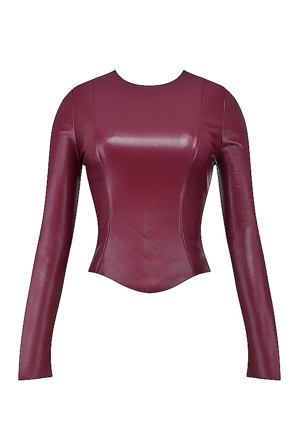 Haut en cuir végétalien vin avec pantalon