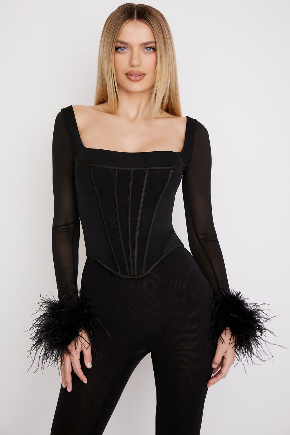 Corset noir finition résille