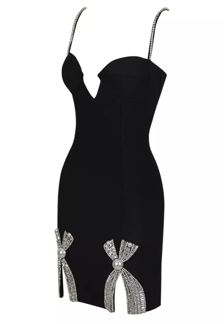 Robe caraco avec fente dans le bas et détail strass