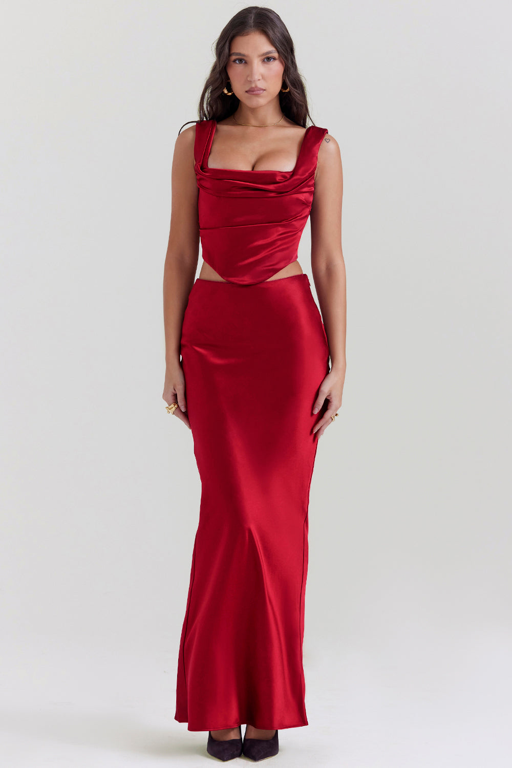 Corset et jupe rouge rubis