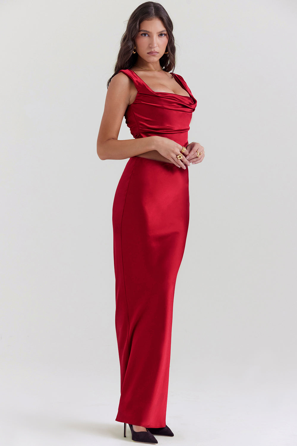 Corset et jupe rouge rubis