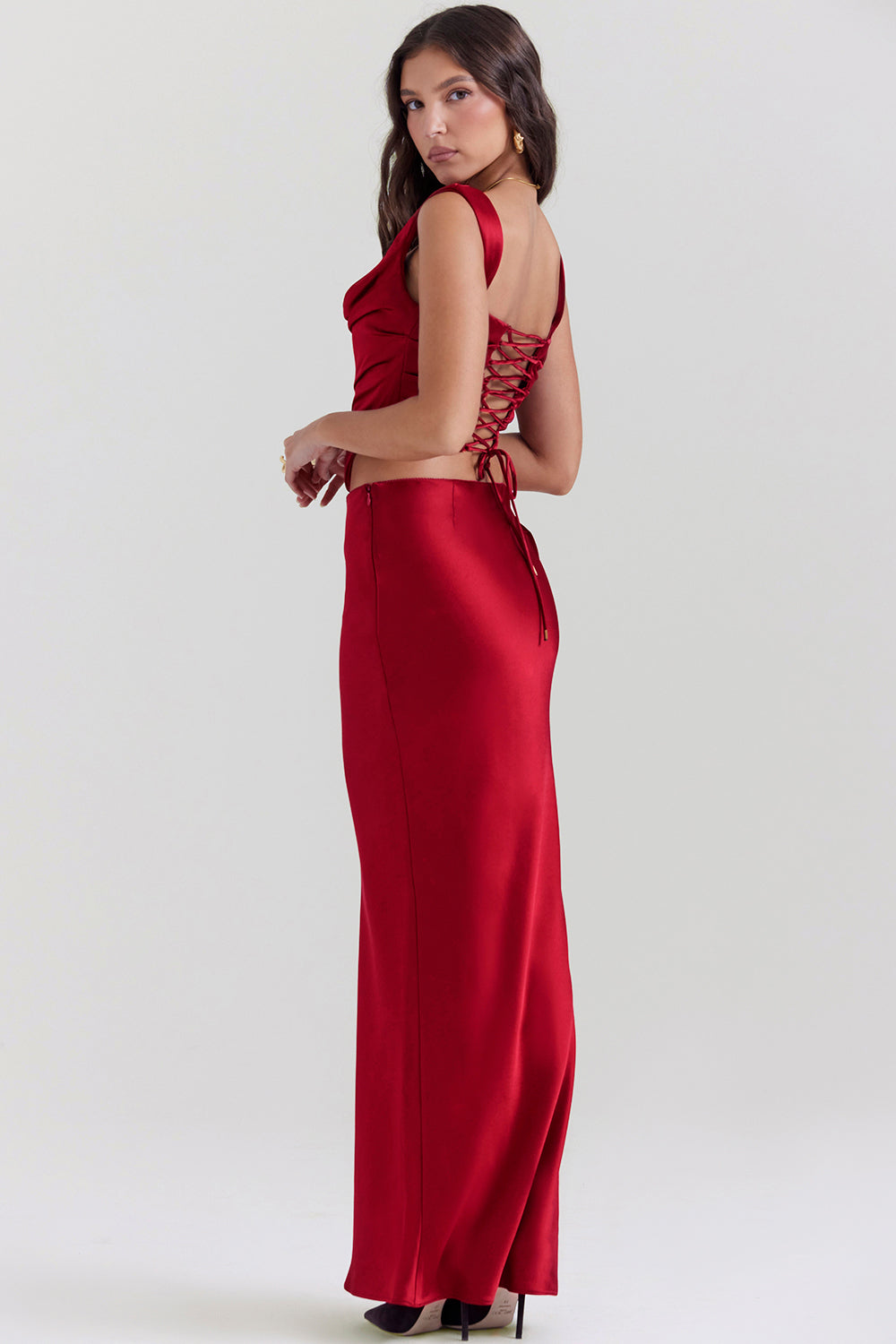 Corset et jupe rouge rubis