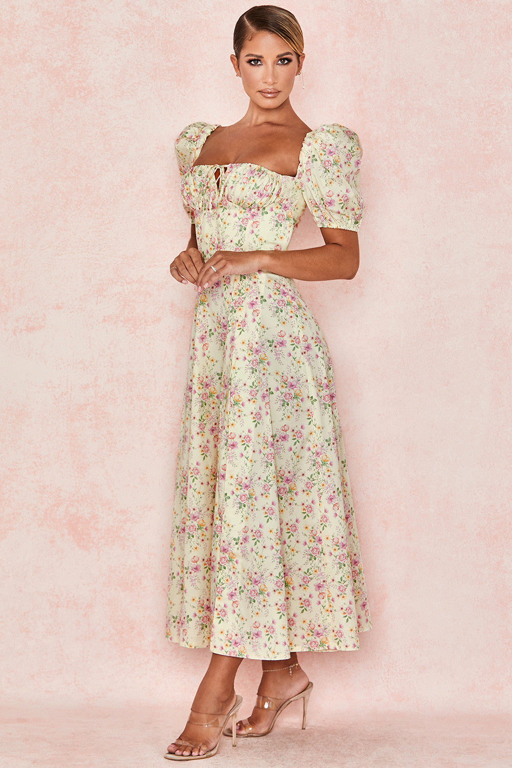 Robe d'été midi à manches bouffantes fleuries
