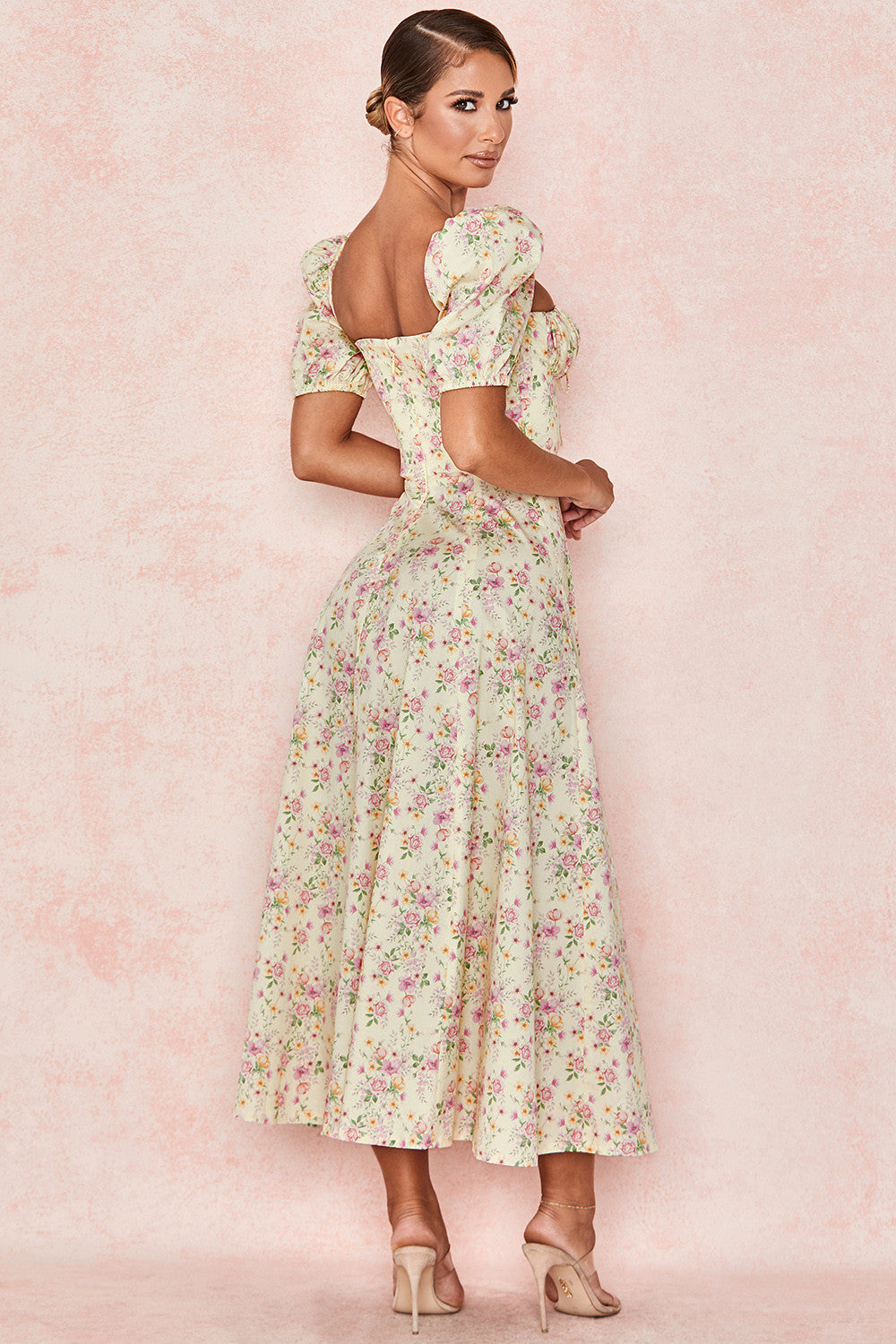 Robe d'été midi à manches bouffantes fleuries