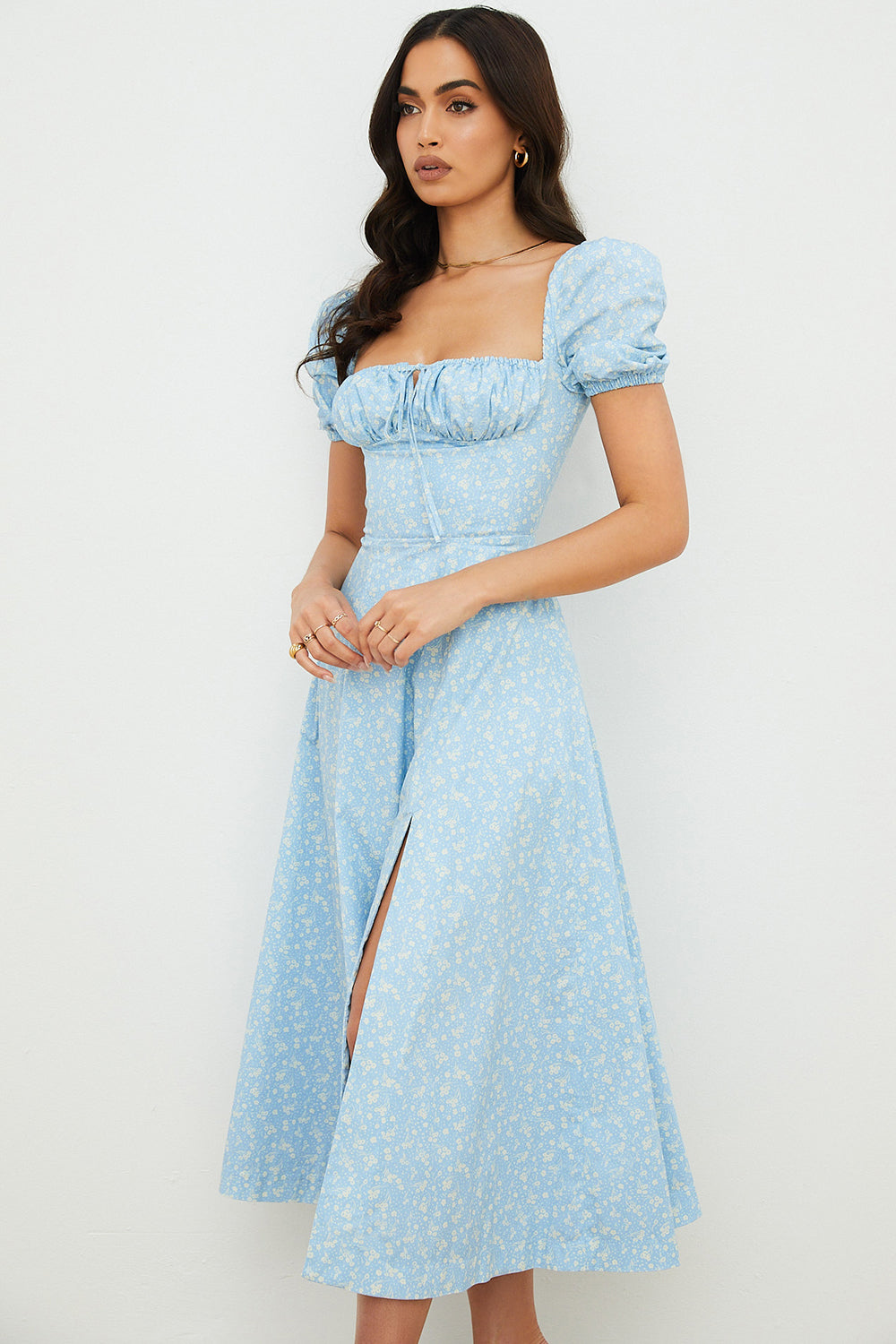 Robe d'été midi à manches bouffantes fleuries