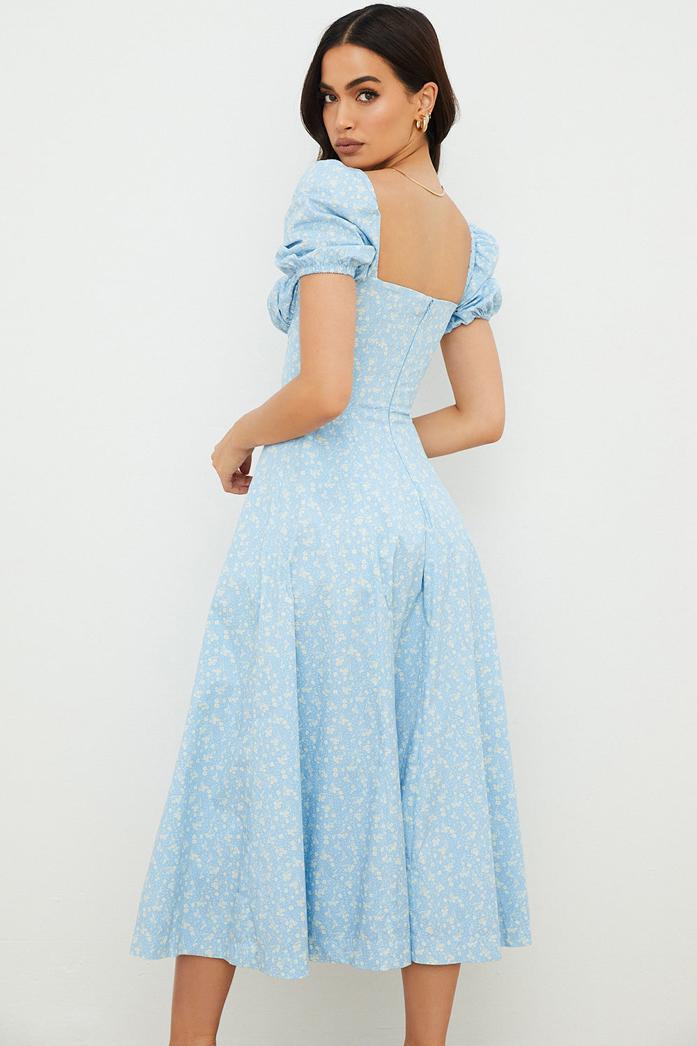Robe d'été midi à manches bouffantes fleuries