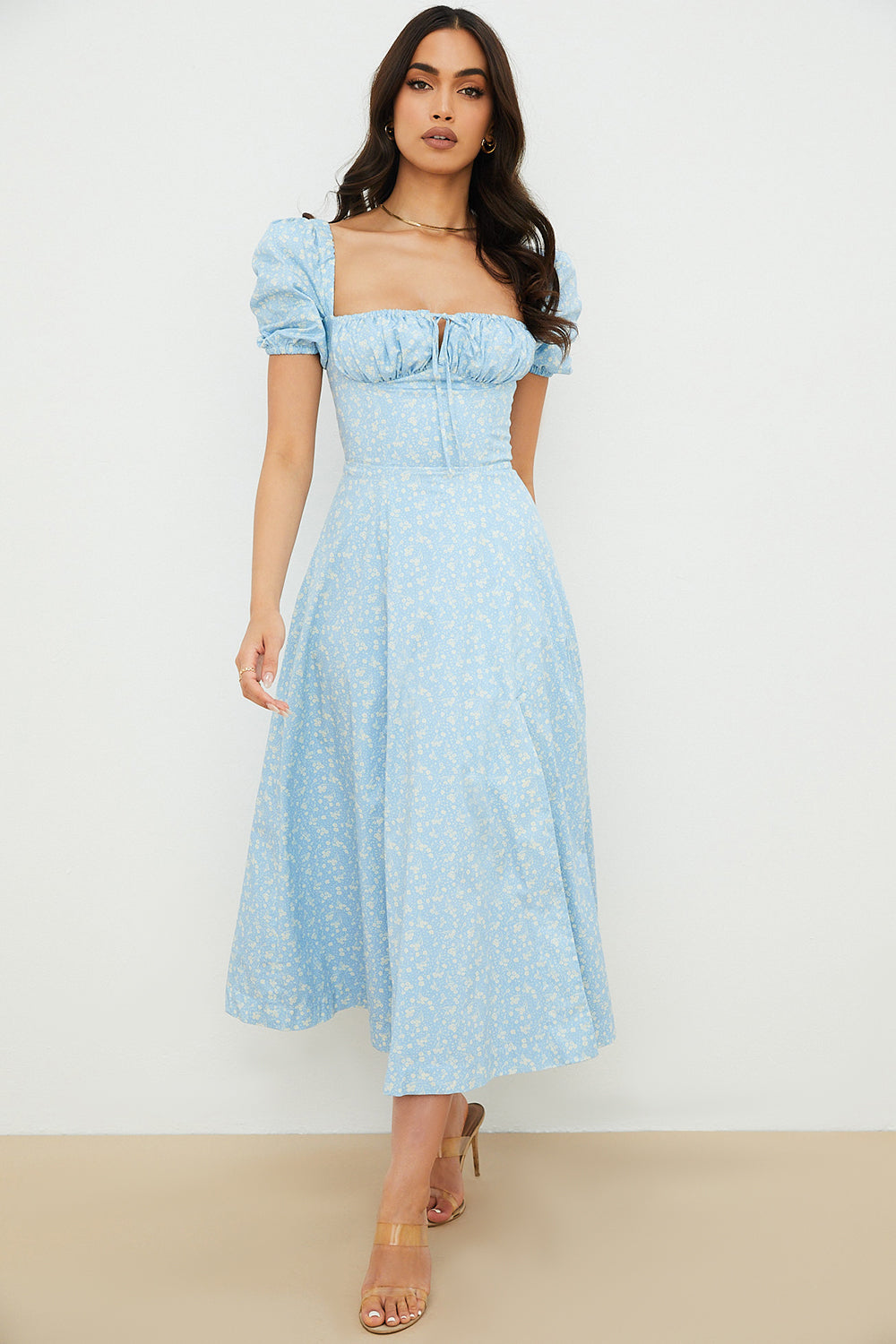 Robe d'été midi à manches bouffantes fleuries
