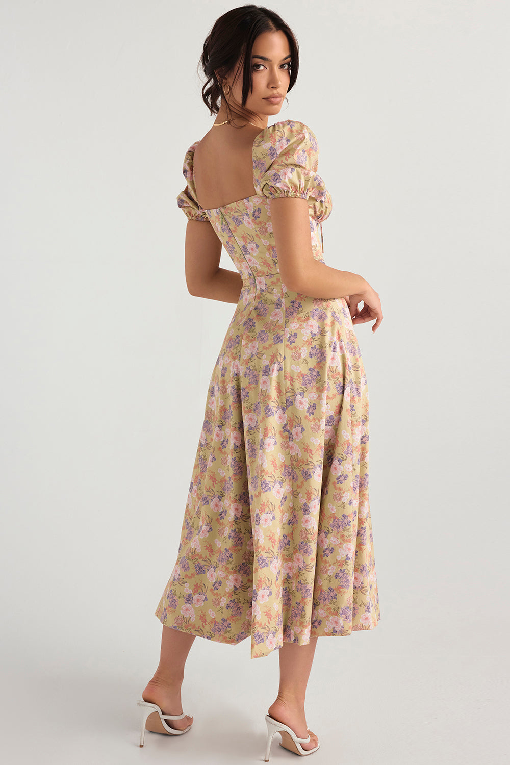 Robe d'été midi à manches bouffantes fleuries