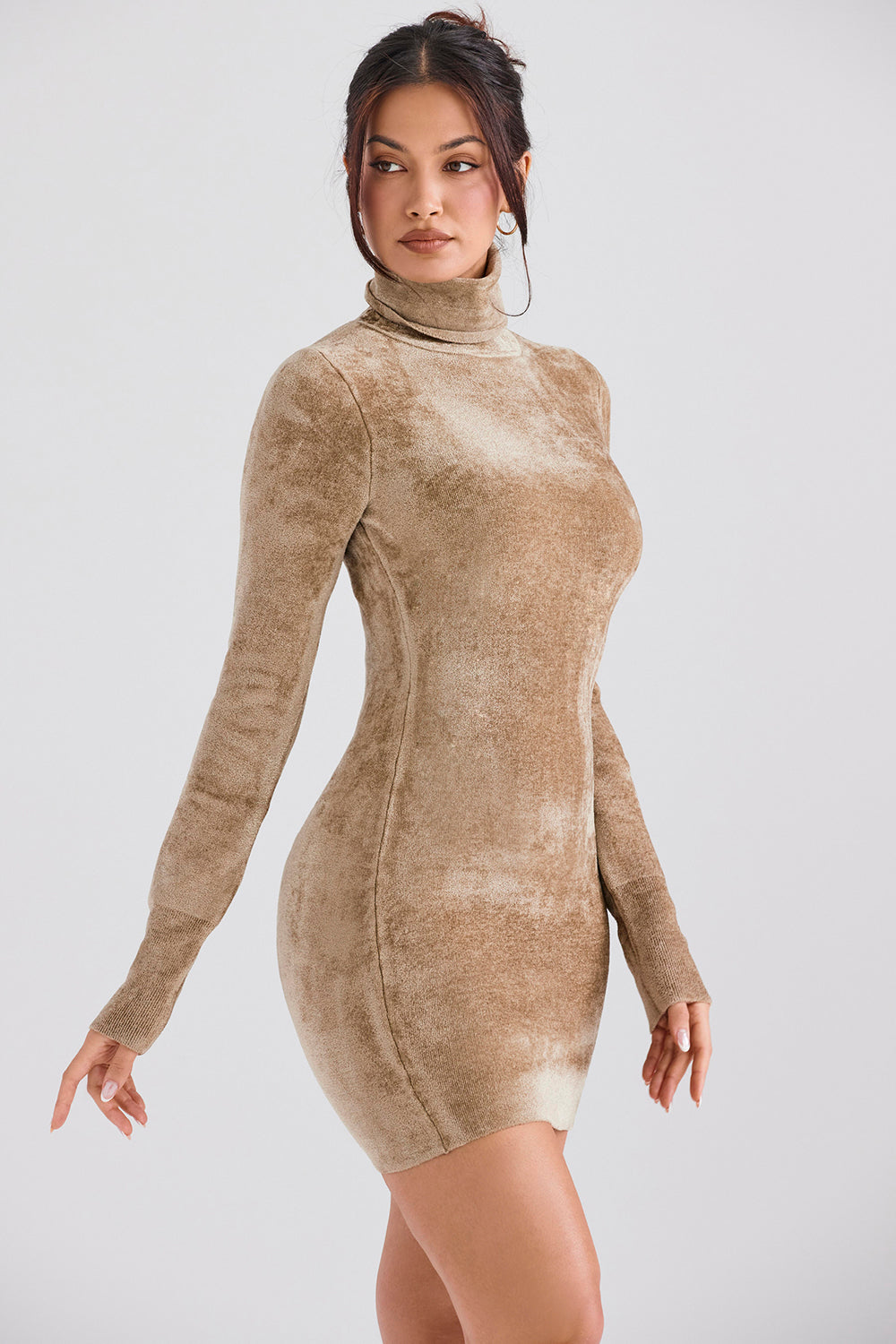Mini-robe en chenille fauve