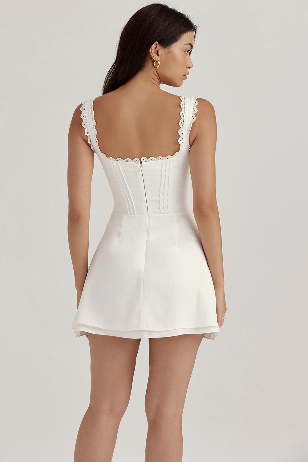 Robe courte à pinces